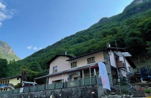 Lavertezzo Hotel | Relax at Osteria Posse: Oceanfront Bliss Awaits You