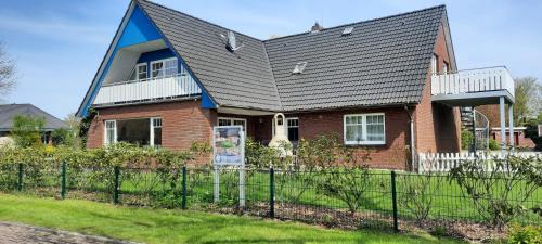Werdum Apartment | Osthörn: Wheelchair Accessible Haven with Ocean Views