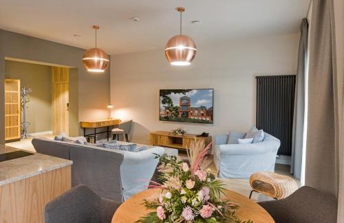 gmina Siedlec Resort | Discover Ostoja Chobienice: Pet-Friendly Oasis with Pool