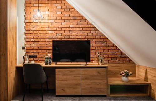 Kalwaria Zebrzydowska Bed & Breakfast | Ostoja Garden: Guest Rated 9.3, Family-Friendly Amenities