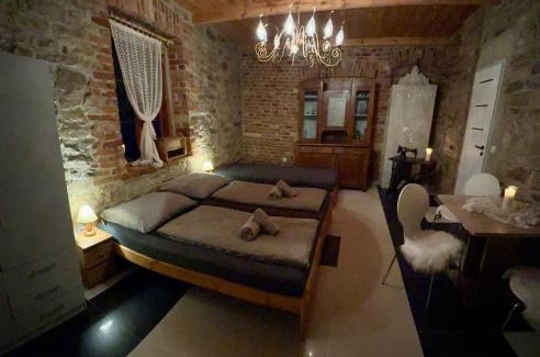 gmina Smykow House | Family-Friendly Retreat at Ostoja Kawęczyn Awaits You