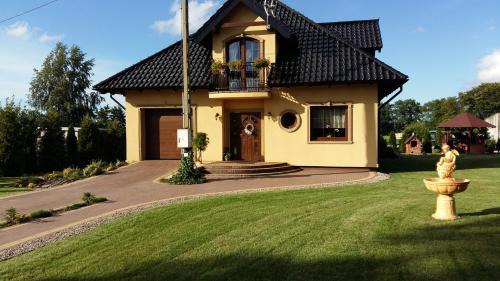 Puck House | OSTOYA: Guest Rated 9.8 - Pet & Child Friendly Retreat