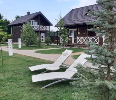 Volyn Oblast Resort | Ostrivky: Pet-Friendly Hotel with Oceanfront Pool & Breakfast