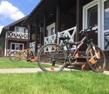Volyn Oblast Resort | Ostrivky: Pet-Friendly Hotel with Oceanfront Pool & Breakfast