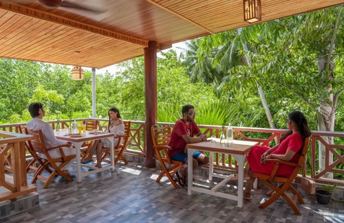 Ukulhas House | Ostrov Villa: Oceanfront Retreat with Pet-Friendly Amenities