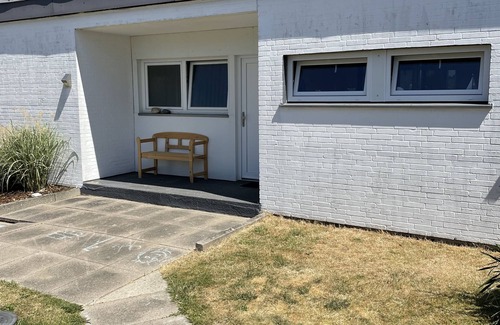 Bosau House | Top-Rated Ostsee Ferienwohnung with Pool in Holstein