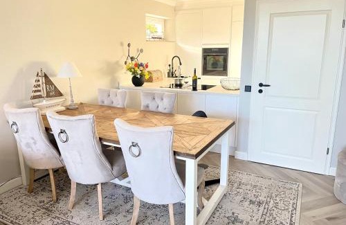 Groemitz Apartment | Ostsee Küstenliebe Grömitz: Pet-Friendly Oceanfront Escape