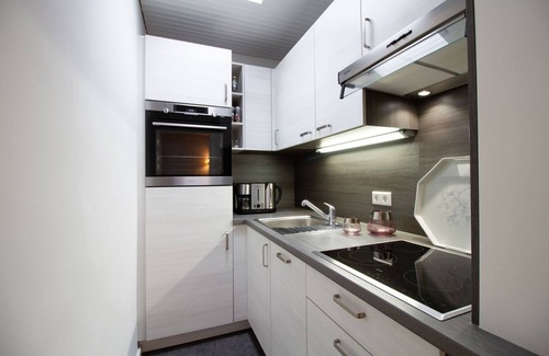 Reppenhagen Apartment | Ostsee Lodge: Unique Ocean Views & Relaxation Awaits