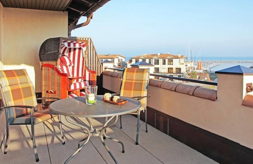 Kuehlungsborn Apartment | Oceanfront Penthouse with Rooftop Terrace and 9.8 Rating