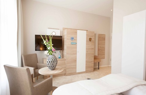 Warnemuende Hotel | Ostseehotel Warnemünde: Guest Rated 8.8 with Spa & Dining