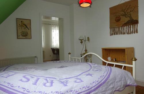 Gadebusch House | Coastal Retreat at Ostseenähe Homestay with Ocean Views