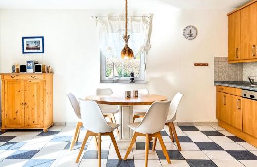 Wieck auf dem Darss House | Ostseeschwimmer: Family & Pet-Friendly Retreat, Rated 9/10