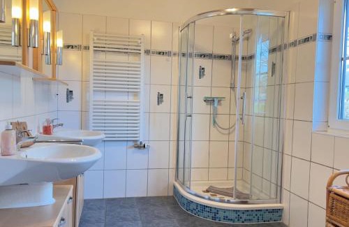 Wieck auf dem Darss House | Ostseeschwimmer: Family & Pet-Friendly Retreat, Rated 9/10