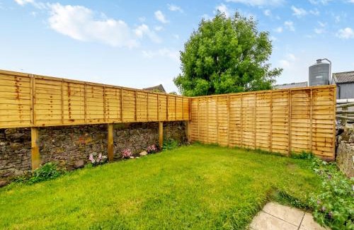 Cwm Frwd Oer House | Pet-Friendly Oswalds Rest with a Stellar 9.7/10 Rating