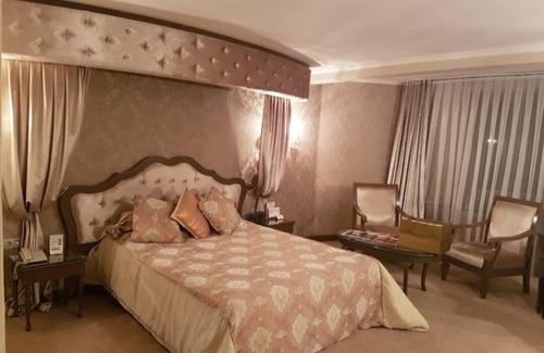 Karesi Hotel | Comfortable Stay at Otel Basti Otantik with Breakfast Included