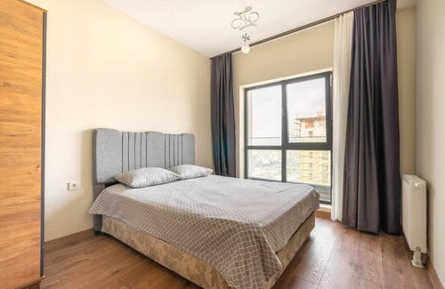 Mahmutbey Apartment | Experience Comfort at VM26: Pet-Friendly Residence with Pool