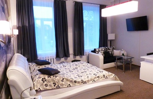 Chernyakhovsk Hotel | Pet-Friendly Haven at Otel U Medvedya with Breakfast Included