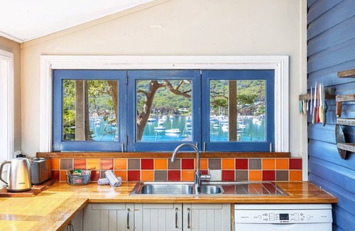 Hardys Bay House | 'Otella Cottage' by Accom Holidays