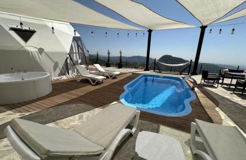 Erdemli Villa | OtelOX Sinap Özel Havuz ve Jakuzili Glamping
