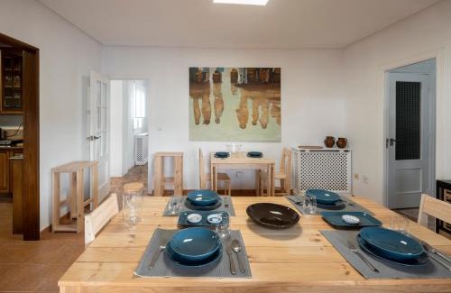 Old Town Baeza Apartment | Oteses11: Family-Friendly 4-Star Hotel with Top Ratings