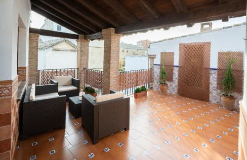 Old Town Baeza Apartment | Oteses11: Family-Friendly 4-Star Hotel with Top Ratings