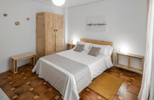 Old Town Baeza Apartment | Oteses11: Family-Friendly 4-Star Hotel with Top Ratings