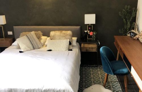 Rho Bed & Breakfast | Oceanfront Getaway at Other Garden - Bed & Breakfast Bliss