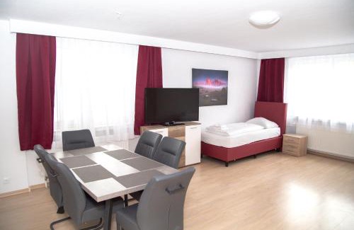 Misburg Apartment | Comfortable Stay at Othman Appartements in Anderter Straße
