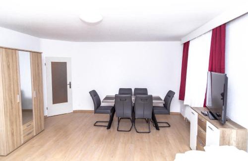 Misburg Apartment | Comfortable Stay at Othman Appartements in Anderter Straße