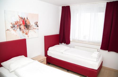 Misburg Apartment | Comfortable Stay at Othman Appartements in Anderter Straße