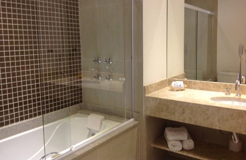 Itu Hotel | Unwind at Otho Hotel Convention & SPA with Pool and Spa