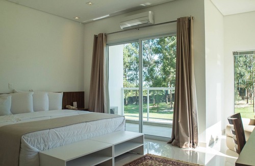 Itu Hotel | Unwind at Otho Hotel Convention & SPA with Pool and Spa