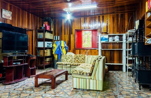 Acorizal House | Relaxing Country House with BBQ in Acorizal, MT