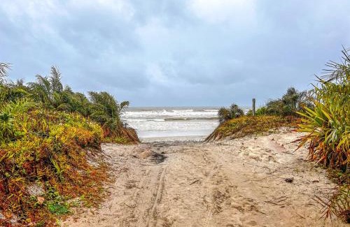 Olivenca House | Cozy Home Near Acuipe Beach in Ilheus, Pet & Child Friendly