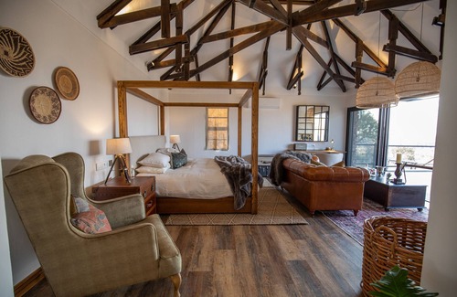 Otjiwarongo Cabin | Discover Otjiwa Safari Lodge: 4-Star Stay with Pool & Dining