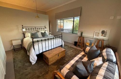 Otjiwarongo House | Leopard Rock: Family-Friendly Stay with Pool Access