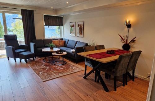Aurland Apartment | Experience Otnes Fjordside: Family-Friendly 4-Star Retreat