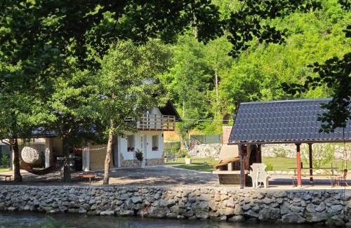 Republika Srpska House | Exceptional Otoka Josikovic: Child-Friendly & 9.7 Rated