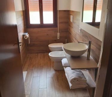 Bassano del Grappa Bed & Breakfast | Ottavanota: Pet-Friendly Retreat with Breakfast & Kitchen