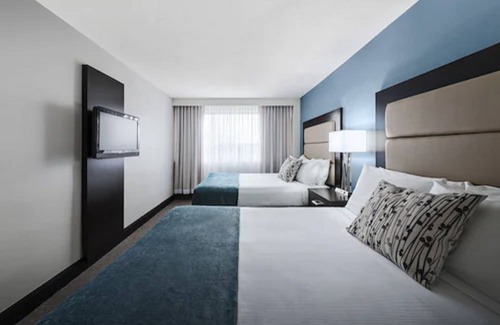 Golden Triangle Hotel | Stylish Ottawa Embassy Hotel & Suites with Spa and Dining