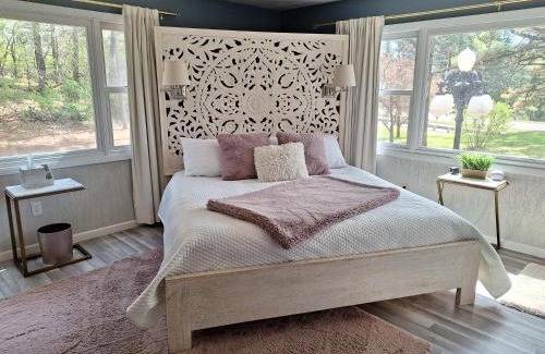 Altoona Bed & Breakfast | Experience Otter Creek Eau Claire Altoona with Oceanfront Views
