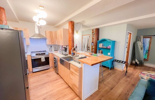Juneau Apartment | Wild Alaskan Getaway at Otter Den Studio with Ocean Views