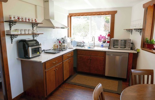 Denman Island House | Family-Friendly Otter Lake B&B with Oceanfront Views