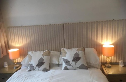 Botley Bed & Breakfast | Guest Rated 9.4: Otters' Green B&B with Breakfast & More