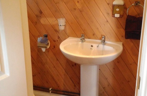 Botley Bed & Breakfast | Guest Rated 9.4: Otters' Green B&B with Breakfast & More