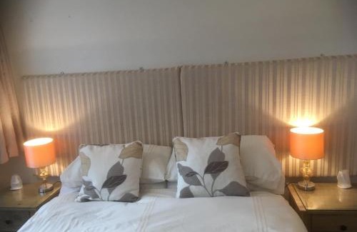 Botley Bed & Breakfast | Otters Green: Pet Friendly with a 9/10 Guest Rating
