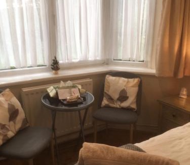 Botley Bed & Breakfast | Otters Green: Pet Friendly with a 9/10 Guest Rating