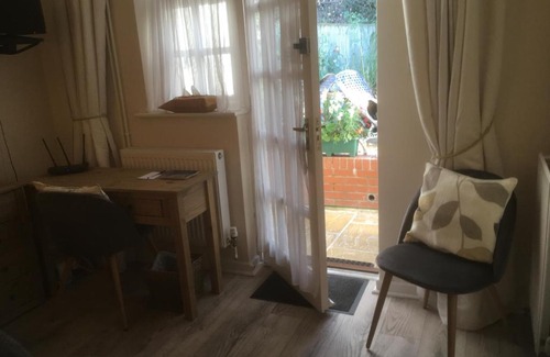 Botley Bed & Breakfast | Otters Green: Pet Friendly with a 9/10 Guest Rating