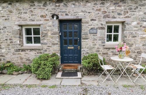 Llandeilo House | Pet-Friendly Retreat at Otters Holt - A 4-Star Escape