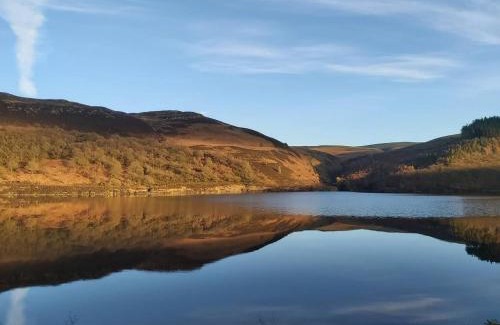 Rhayader House | Pet-Friendly Retreat at Otters View for Memorable Getaways
